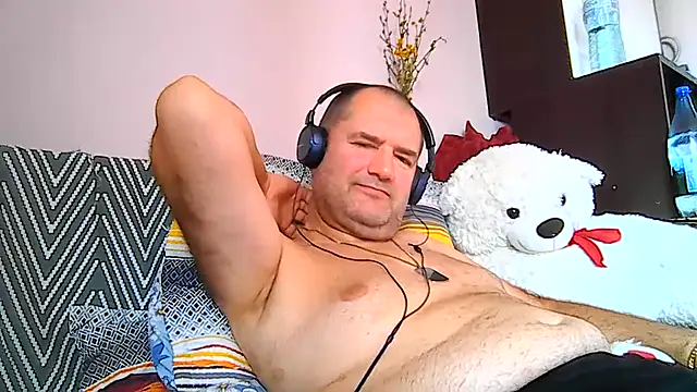 Snapshot of CristianDaniel78 chatting on 08/08/26, 05:53 CristianDaniel78 online show from 08/08/26, 05:53