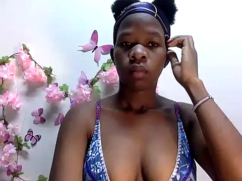 Snapshot of MaliciaRose chatting on 07/27/26, 04:36 MaliciaRose online show from 07/27/26, 04:36