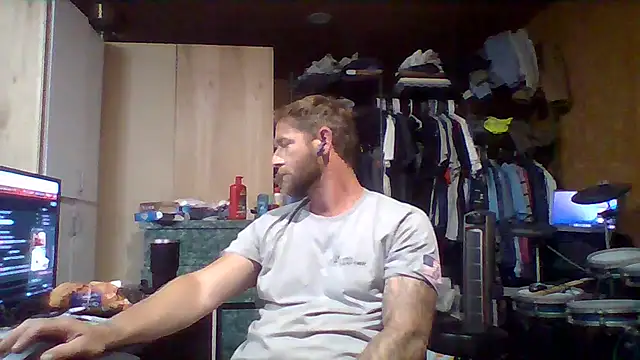 Snapshot of midwestkinkster580 chatting on 07/07/26, 05:54 midwestkinkster580 online show from 07/07/26, 05:54