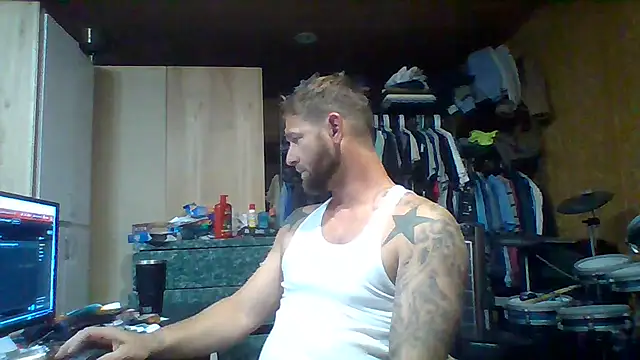 Snapshot of midwestkinkster580 chatting on 07/14/26, 05:45 midwestkinkster580 online show from 07/14/26, 05:45