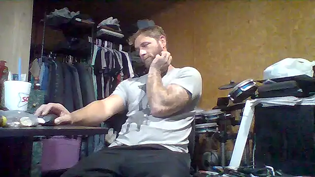 Snapshot of midwestkinkster580 chatting on 08/09/26, 06:07 midwestkinkster580 online show from 08/09/26, 06:07
