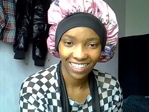 Snapshot of pretty_jaz chatting on 06/24/26, 07:40 pretty jaz online show from 06/24/26, 07:40