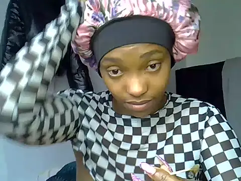 Snapshot of pretty_jaz chatting on 06/27/26, 02:12 pretty jaz online show from 06/27/26, 02:12