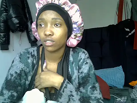 Snapshot of pretty_jaz chatting on 06/30/26, 06:47 pretty jaz online show from 06/30/26, 06:47
