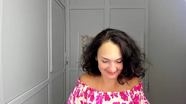 Snapshot of OliviaKateee chatting on 07/08/26, 12:20 OliviaKateee online show from 07/08/26, 12:20