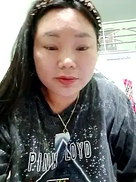 Snapshot of trangmy-love chatting on 06/22/26, 10:12 trangmy-love online show from 06/22/26, 10:12