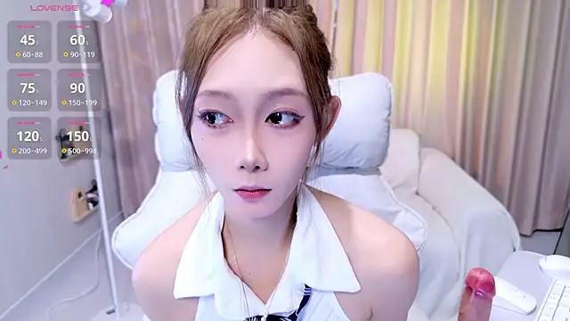 YangYang-0805 online show from 06/24/26, 05:06