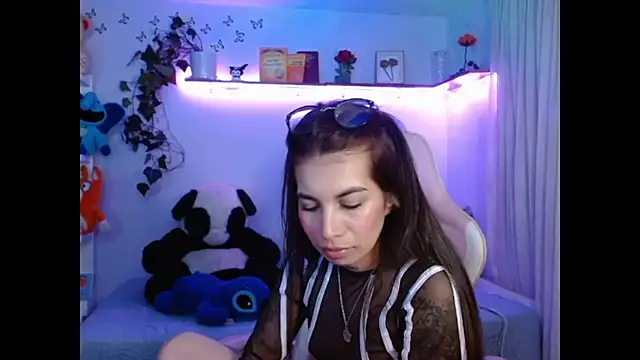 fresita hot  4 online show from 06/26/26, 12:04