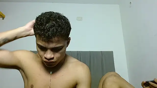 Snapshot of Jose_And_Daniel chatting on 08/01/26, 01:16 Jose And Daniel online show from 08/01/26, 01:16
