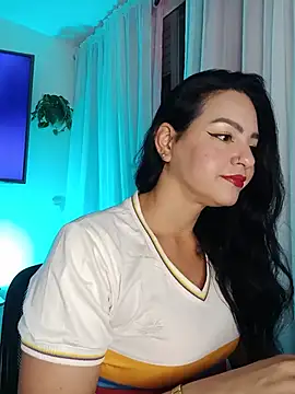 Snapshot of WandaArias chatting on 07/05/26, 03:34 WandaArias online show from 07/05/26, 03:34