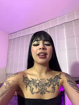 Snapshot of -Brittanny chatting on 07/23/26, 01:30 -Brittanny online show from 07/23/26, 01:30
