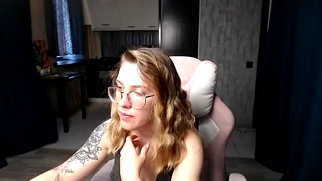 Reginasmilee online show from 09/11/25, 04:45