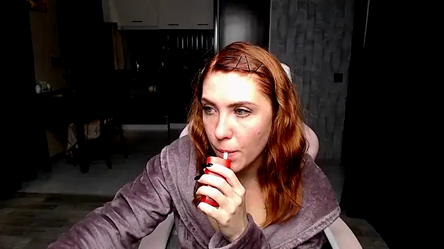 Reginasmilee online show from 10/03/25, 12:40