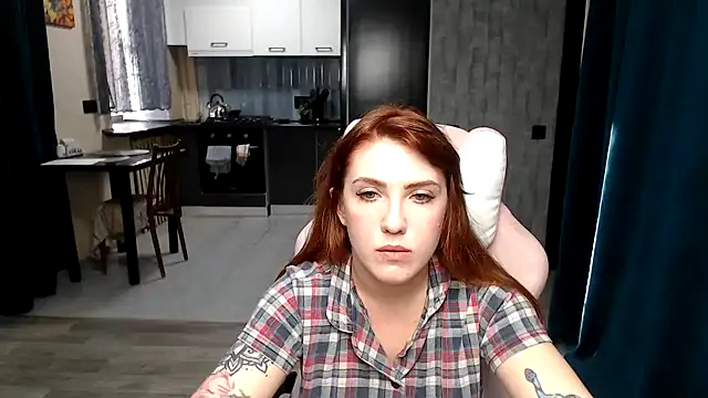 Reginasmilee online show from 10/04/25, 01:20