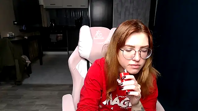 Reginasmilee online show from 10/29/25, 01:30