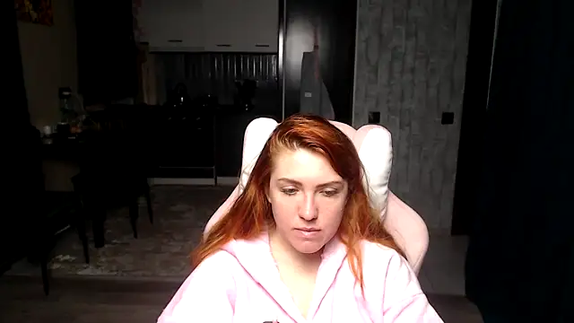 Reginasmilee online show from 04/11/26, 03:33