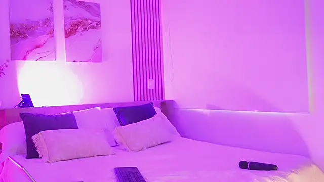 SarahPreston online show from 11/06/25, 01:45