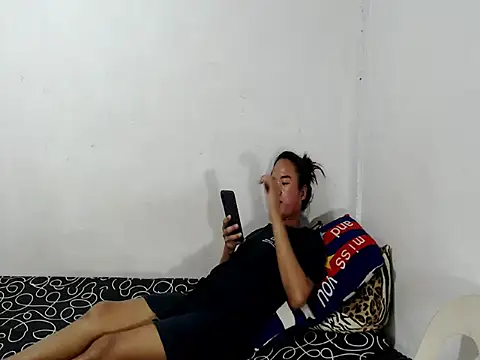 Snapshot of LotsofCumxxx69 chatting on 08/03/26, 02:21 LotsofCumxxx69 online show from 08/03/26, 02:21