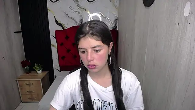 lyssa blue online show from 06/24/26, 12:37