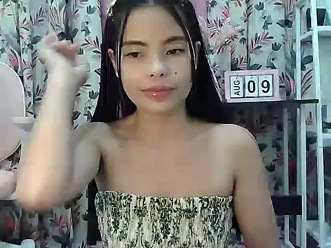 Snapshot of urprettyjane4u chatting on 08/09/26, 03:44 urprettyjane4u online show from 08/09/26, 03:44