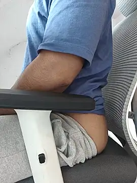 8inch hunk19 online show from 08/06/26, 07:10