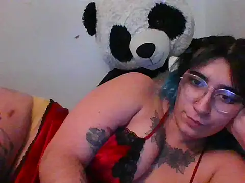 Snapshot of Messalina_exotik chatting on 07/12/26, 05:42 Messalina exotik online show from 07/12/26, 05:42