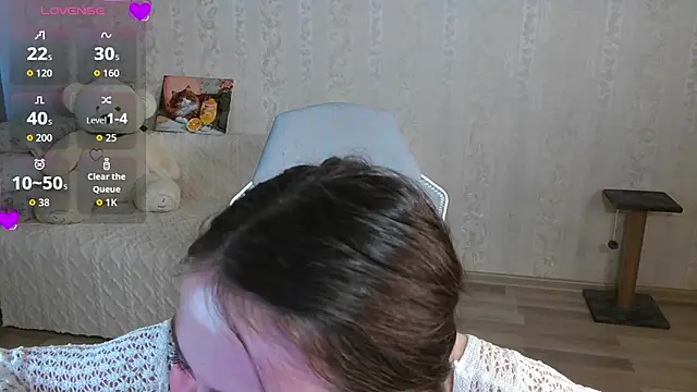 Snapshot of Lunni_03 chatting on 08/09/26, 01:49 Lunni 03 online show from 08/09/26, 01:49