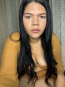 Snapshot of Miss_Sami0921 chatting on 07/16/26, 03:56 Miss Sami0921 online show from 07/16/26, 03:56