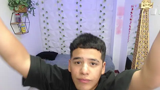 Santiago Acosta  online show from 06/28/26, 04:18