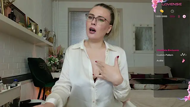 BeautyeyesLovely online show from 10/28/25, 01:58