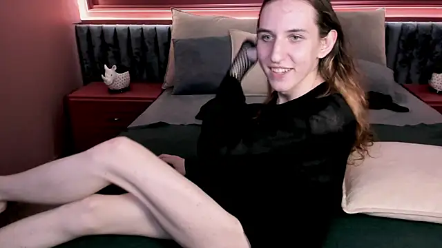 Snapshot of ChrisyBevy chatting on 07/05/26, 04:19 ChrisyBevy online show from 07/05/26, 04:19