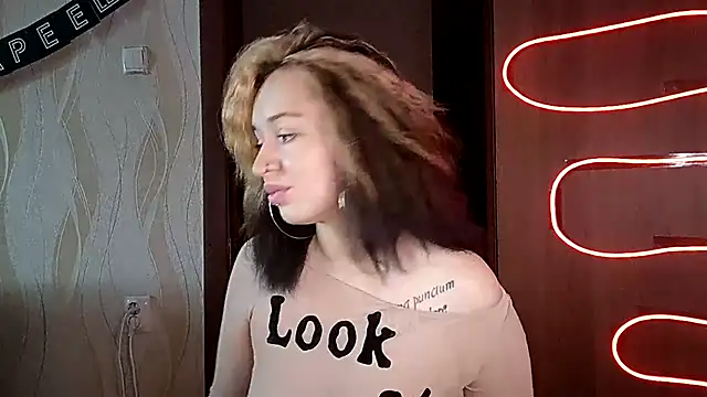 ElianaFox  online show from 07/09/26, 08:29