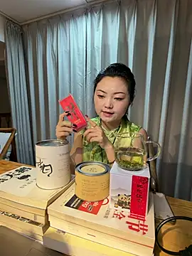 Snapshot of Tea-01 chatting on 07/22/26, 01:41 Tea-01 online show from 07/22/26, 01:41
