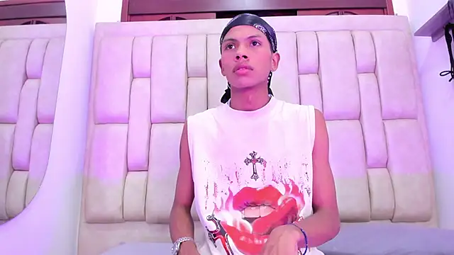Cuteboyhenrik os online show from 06/30/26, 02:34