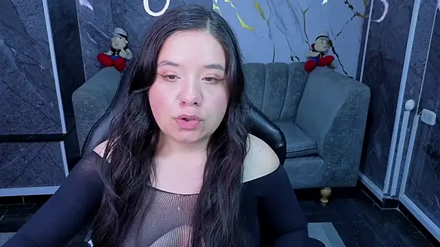 Lia Robertss b online show from 06/30/26, 08:21