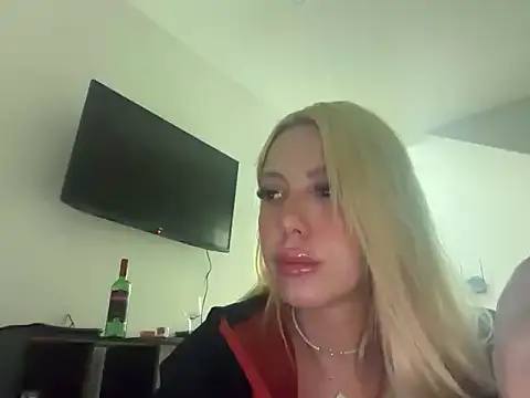 Snapshot of MargotRubi chatting on 06/28/26, 06:30 MargotRubi online show from 06/28/26, 06:30