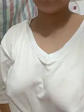 nhungbaby12 online show from 07/12/26, 04:09
