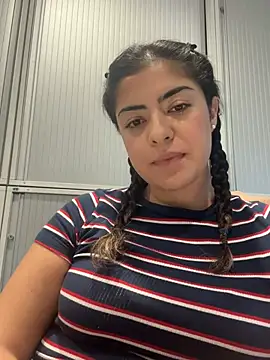 Snapshot of Aylin_Sugar chatting on 07/02/26, 02:56 Aylin Sugar online show from 07/02/26, 02:56