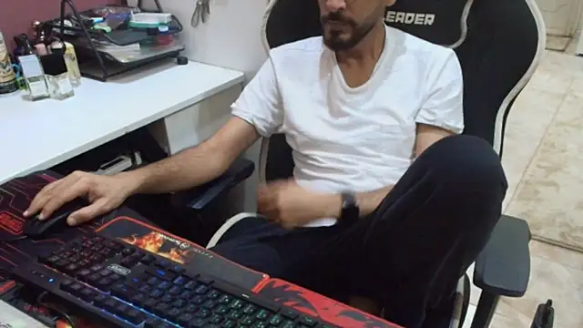 Snapshot of flowthefun chatting on 07/20/26, 12:25 flowthefun online show from 07/20/26, 12:25
