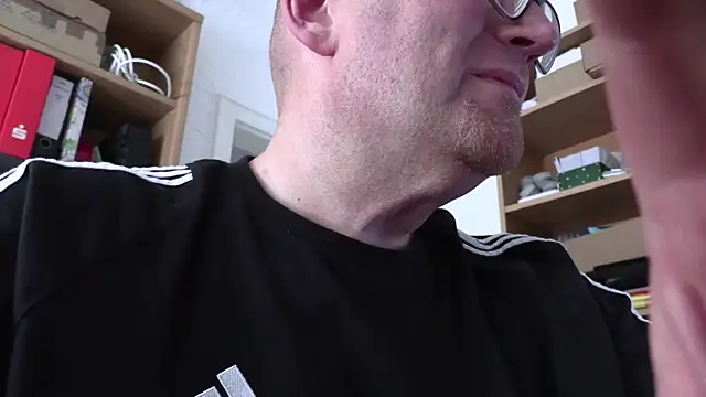 Tommolli online show from 07/17/26, 06:02