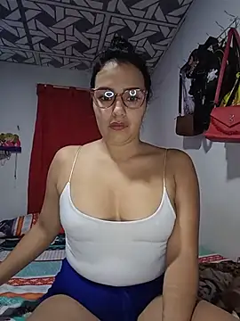 Snapshot of Ariel__xoxo chatting on 07/17/26, 03:24 Ariel xoxo online show from 07/17/26, 03:24