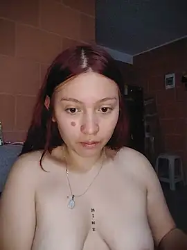 Snapshot of TuSarita chatting on 07/10/26, 02:16 TuSarita online show from 07/10/26, 02:16