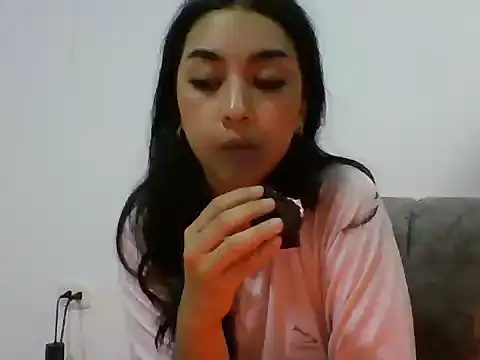 Snapshot of Kaia_Bloom chatting on 07/03/26, 02:18 Kaia Bloom online show from 07/03/26, 02:18