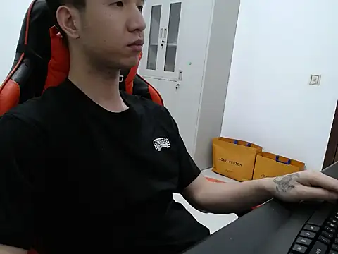 ningmeng1119 online show from 07/04/26, 04:02