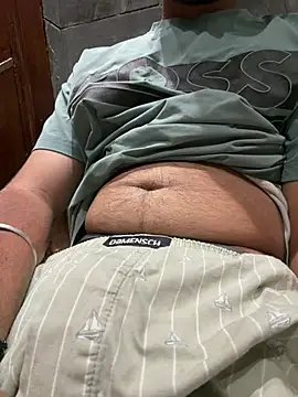 Snapshot of hottie_daddy chatting on 07/20/26, 05:37 hottie daddy online show from 07/20/26, 05:37