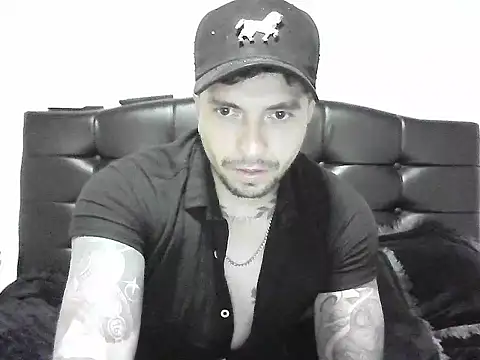 wolfgolden1 online show from 07/09/26, 01:42