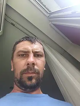 Snapshot of PiotrTychy42 chatting on 07/04/26, 04:07 PiotrTychy42 online show from 07/04/26, 04:07
