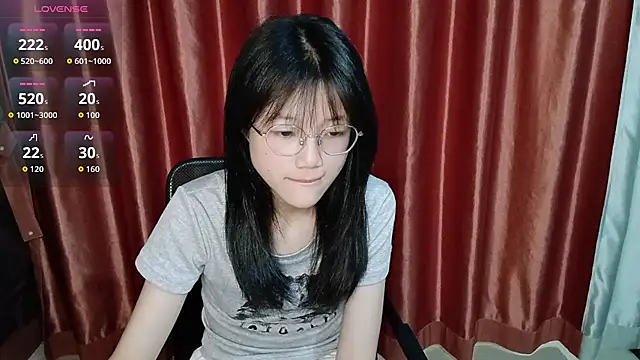 Snapshot of Elowen-6 chatting on 07/13/26, 02:58 Elowen-6 online show from 07/13/26, 02:58