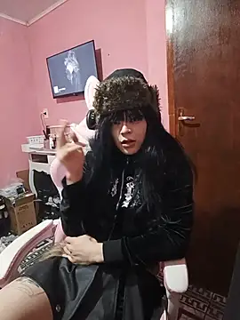 Kittiebell online show from 07/28/26, 02:07