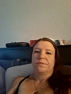 Snapshot of 420Gal7597 chatting on 07/13/26, 12:35 420Gal7597 online show from 07/13/26, 12:35